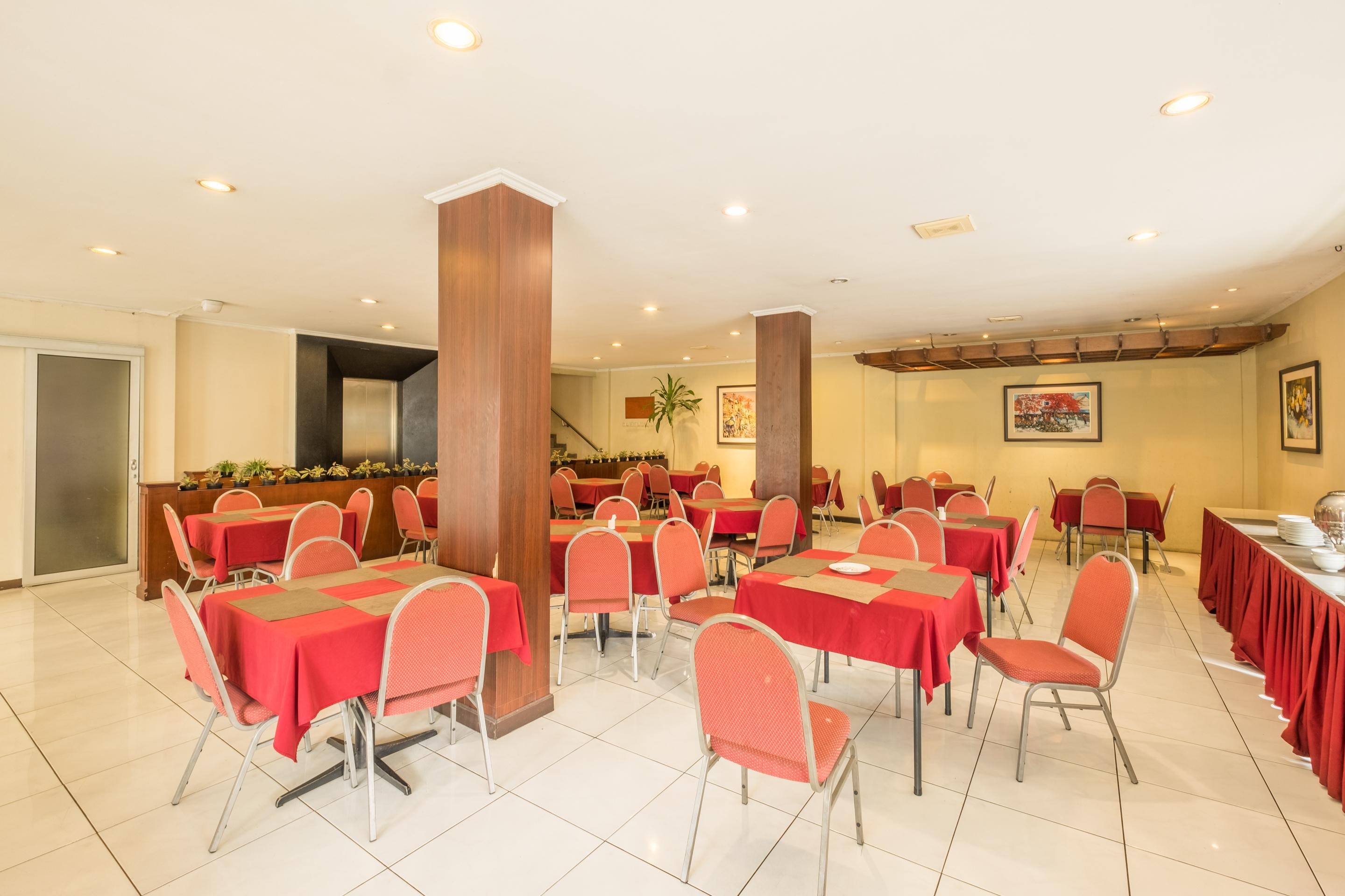 Capital O 874 Hotel Nyland Pasteur Bandung Extérieur photo