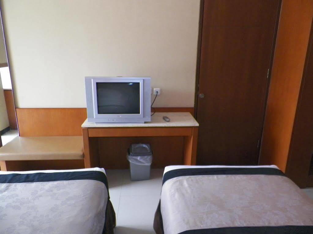 Capital O 874 Hotel Nyland Pasteur Bandung Extérieur photo