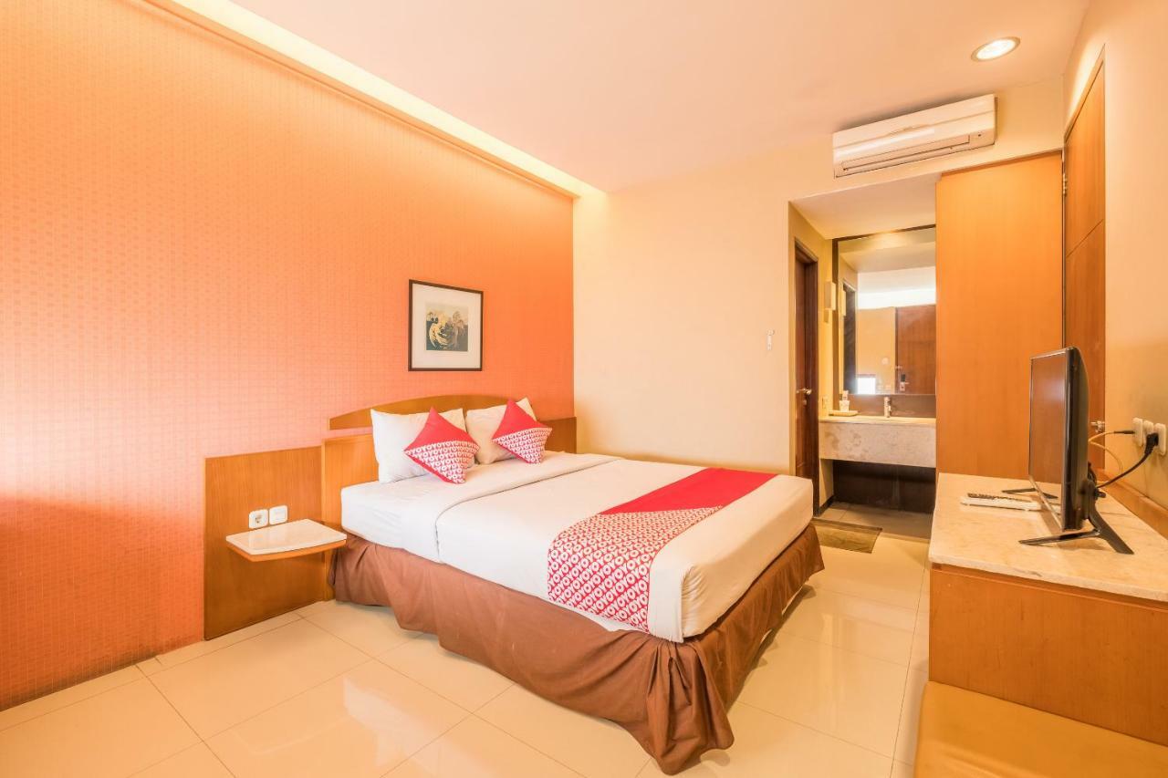 Capital O 874 Hotel Nyland Pasteur Bandung Extérieur photo