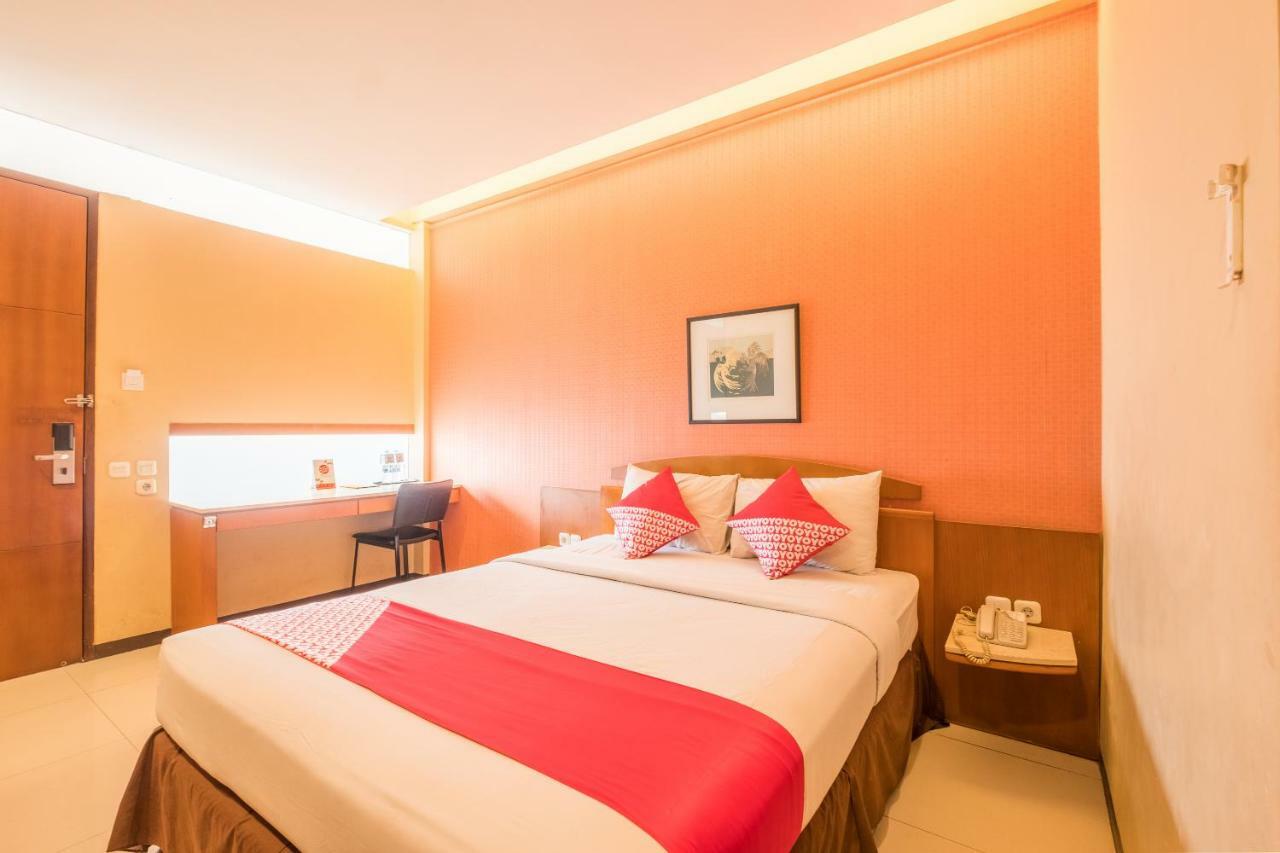 Capital O 874 Hotel Nyland Pasteur Bandung Extérieur photo