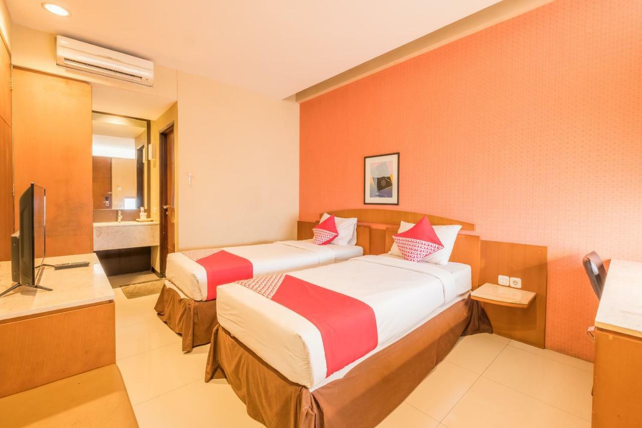 Capital O 874 Hotel Nyland Pasteur Bandung Extérieur photo