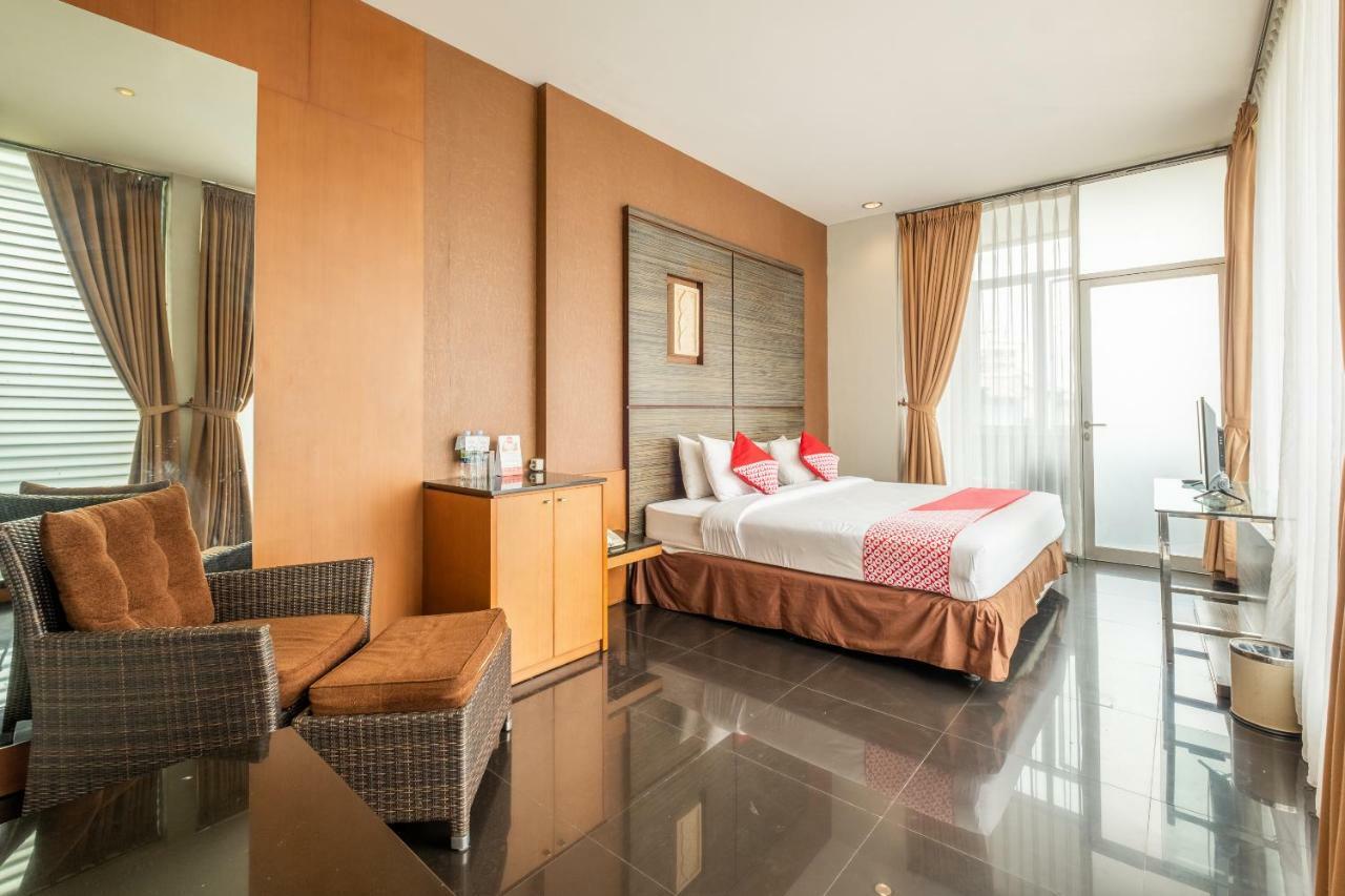 Capital O 874 Hotel Nyland Pasteur Bandung Extérieur photo